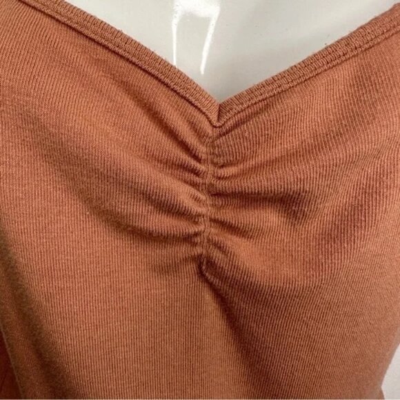 Wilfred Free Rose Bodysuit (M) - Picture 4 of 8